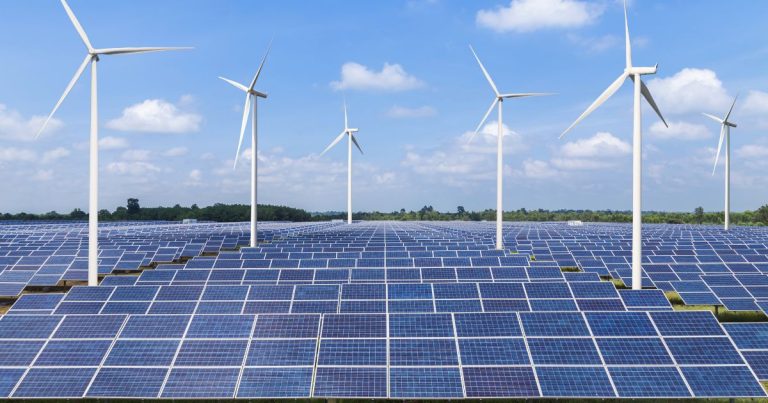 Leia mais sobre o artigo Transporte de Kit Solar no Brasil: A Realidade dos Desafios e as Soluções da Phenyx Logística